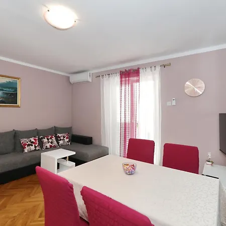 Marcela アパート